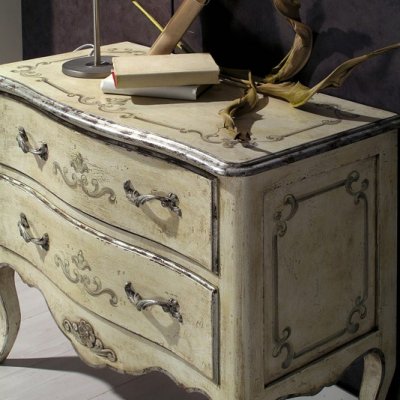 Cassettiera laccata decorata 2 cassetti immagine 2