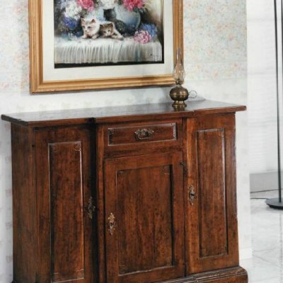 Credenzina immagine 1